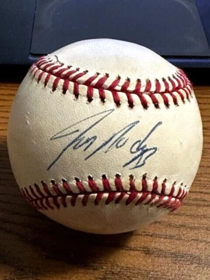 IVAN RODRIGUEZ 6 SIGNED AUTOGRAPHED OAL BASEBALL! Rangers, Tigers!  EARLY! - Image 1 of 2