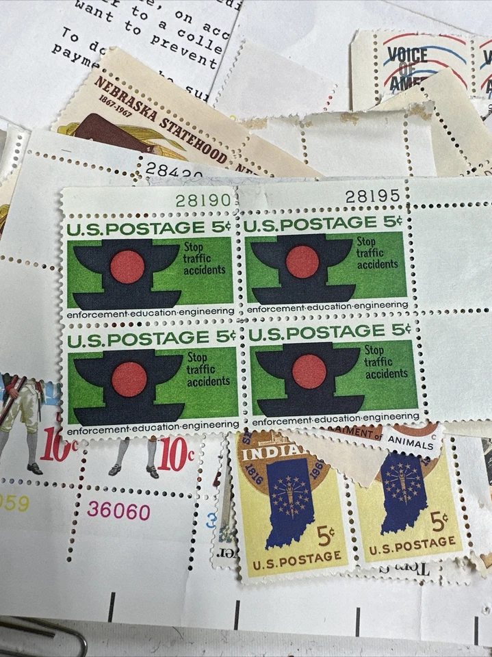 Plate Block of 4 stamps. Scott #1272 - 5 cent - Stop Traffic Accidents - 1965 - Image 1 of 1