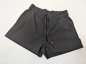 Lululemon On The Fly Short Womens 4 Black Athleisure Athletic Drawstring Travel - Picture 1 of 3