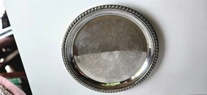 Vintage versilbertes rundes 12 Zoll Serviertablett - gravierte Mitte - Bild 1 von 3