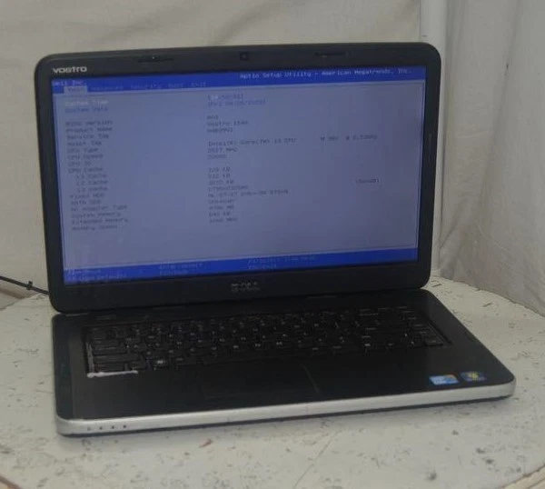 Laptop Dell Vostro 1540 15.6" Intel Core i3 M 380 2.5GHz 4GB 500GB VER NOTAS  Foto 1 de 4