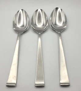 Juego de 3 cucharas de satén International de acero inoxidable Lyon nuevo encanto para lugar de sopa - Imagen 1 de 8