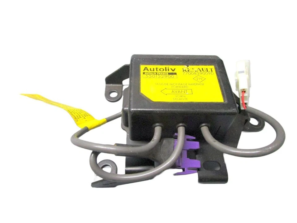 Centralina Airbag Per RENAULT 19 II (B/C53_) 1.8 7700839009D - Immagine 1 di 4