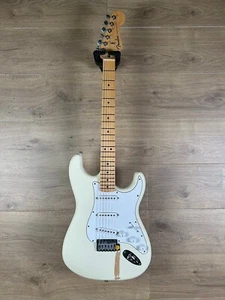 Fender Standard Stratocaster, Olympic White - Imagen 1 de 9