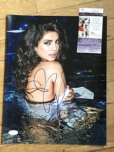 PRIYANKA CHOPRA JONAS SIGNED 11X14 PHOTO BEAUTIFUL MODEL ACTRESS SINGER NICK JSA - Picture 1 of 7