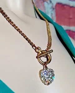 Collar de cadena plano dorado plano corazón estrás de cristal pavimentado broche palanca - Imagen 1 de 5