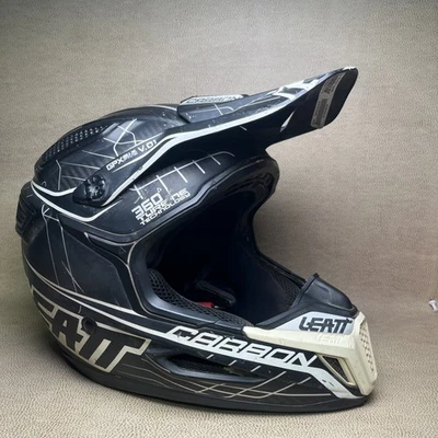 Casco Leatt Motocross S fibra carbono moto cara completa fibra carbono Foto 1 de 4