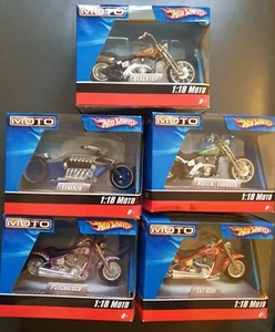 Hot wheels- Moto 1:18 scale group of 5 motorcycles 2006 Mattel- New/all boxed - Picture 1 of 6