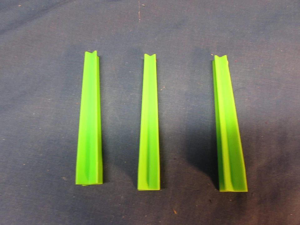 set of 3 Vintage Green Ghost Board Game legs - Image 1 of 1