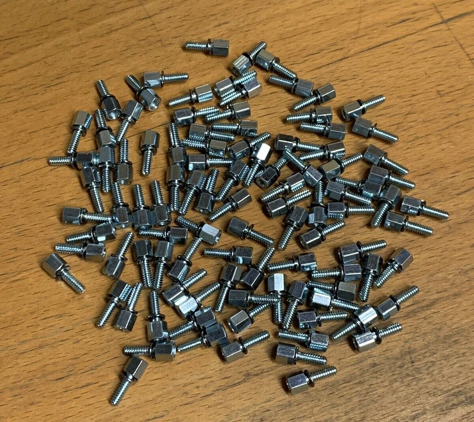 Enchufe de tornillo KEYSTONE 7237 para conectores D-Sub (100 piezas = 1 lote) Foto 1 de 1