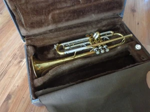 Trompete Elkhart Bach Stradivari 37 Bb - Foto 1 di 22