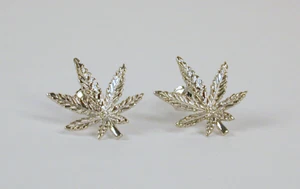 Sterling Silber Cannabis/Marihuana Blatt Ohrstecker kostenlos USA Versand - Bild 1 von 2