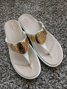 Crocs Sanrah Embellished Wedge Sandals Women's Size 10 Oyster & Gold Medallion - Picture 1 of 12