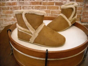Deer Stags Slipperooz Chestnut Brown Microsuede Slipper Booties NEW - Picture 1 of 3