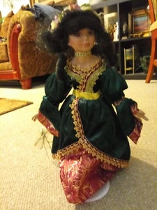 Muñeca de porcelana - Imagen 1 de 3