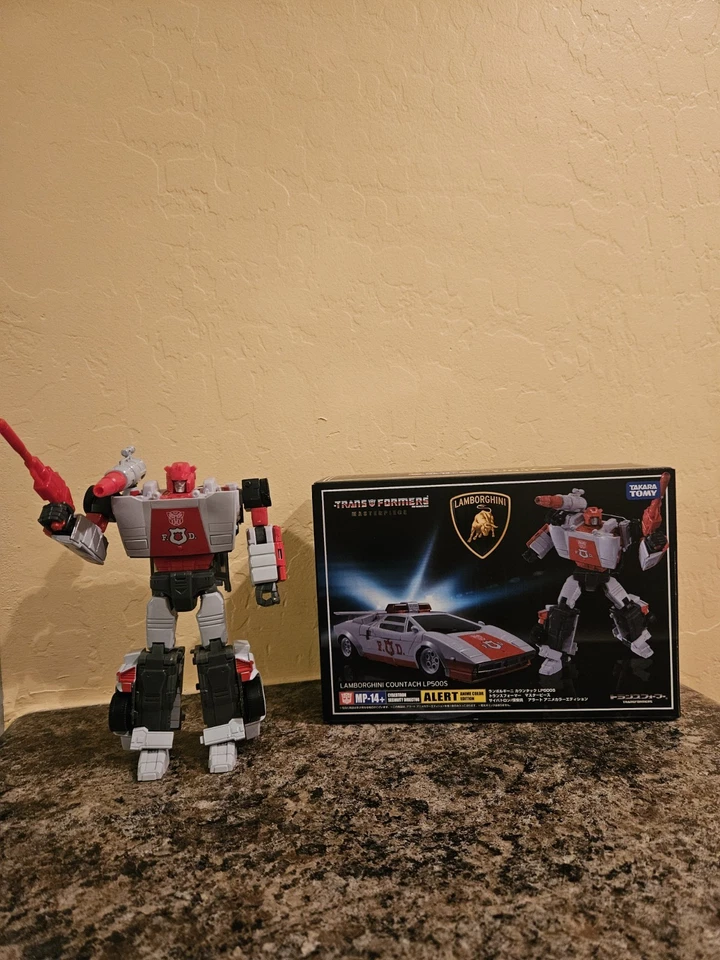 Takara Tomy MP-14+ Transformers Obra Maestra Alerta Roja Foto 1 de 1