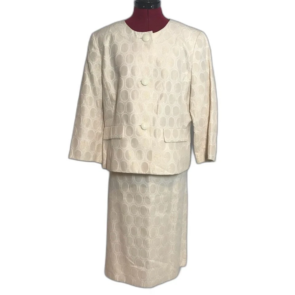 Traje Estudio Metálico Crema Falda Traje Para Mujer Talla 16 Conjunto de 2 Piezas Blazer y Falda Foto 1 de 4