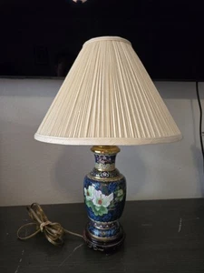 Vintage MCM Chinese Cloisonne Vase Lamp Blue With Floral Pattern, Works! - Picture 1 of 17