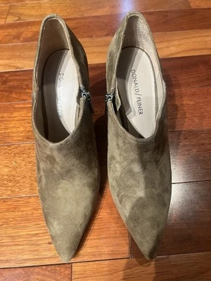 NEW Donald Pliner Women’s Suede Booties with 3-Inch Block Heel, Size 7.5M - Image 1 of 4