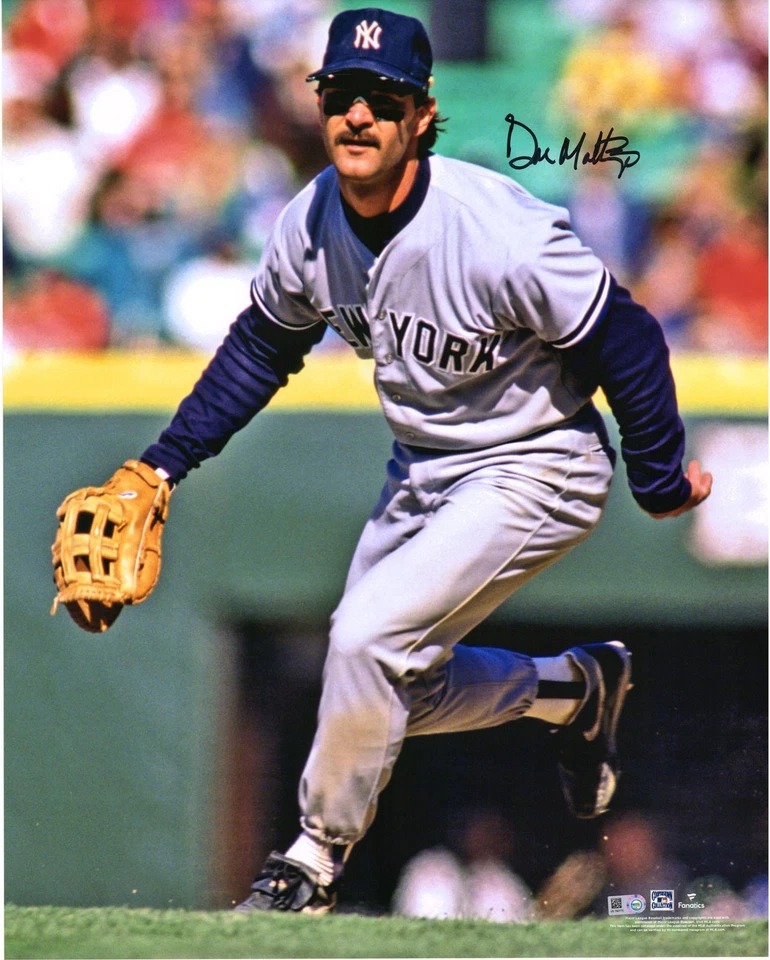 Fotografía de campo autografiada por Don Mattingly de los Yankees de Nueva York de 16" x 20" Foto 1 de 1