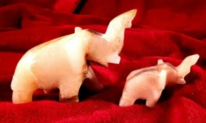 Set Of 2 Hand-carved Stone Elephants 6" & 3.25" Long - Picture 1 of 12