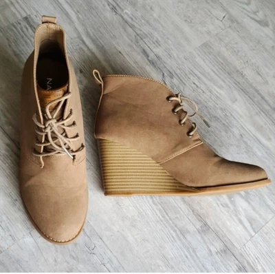 Botín cuña Nautica bronceado talla 8,5 imitación cuero cordones excelente estado Foto 1 de 4