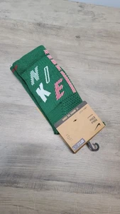 Nike Elite Basketball Crew Socks Mens large 8-12 Green Christmas Holiday - Picture 1 of 5