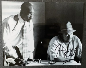 JIM BELUSHI SIGNED 8X10 PHOTO AUTOGRAPH JSA COA GANG RELATED TUPAC - Picture 1 of 2
