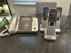 Panasonic KX-TGF353N Telefon bezprzewodowy Jednostka główna KX-TGFA30 x3 - Zdjęcie 1 z 10