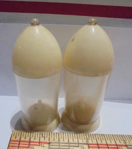 Salt & Pepper 1950s Rocket Shaped Design by V.A. Kasin Molded Products U.S.A. - Picture 1 of 6