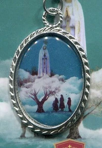 Fatima , Portugal - 100 Years of the Apparitions of Our Lady Colored Pendant - Picture 1 of 5