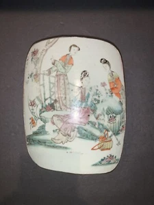 LRG VINTAGE CHINESE SILVER PLATE TRINKET BOX W/ HAND PAINTED PORCELAIN SHARD LID - Picture 1 of 11