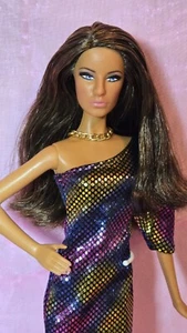 Marisa Model Of The Moment - Picture 1 of 6