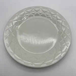 Gibson China Housewares Raised Embossed Diamond Pattern 7 3/4" Salad Plate White - Picture 1 of 4