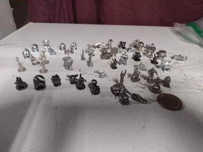 Monopoly Token Varios Juegos de Mesa Movers Lote Mixto de 55+ ¡MIRA!! Foto 1 de 4