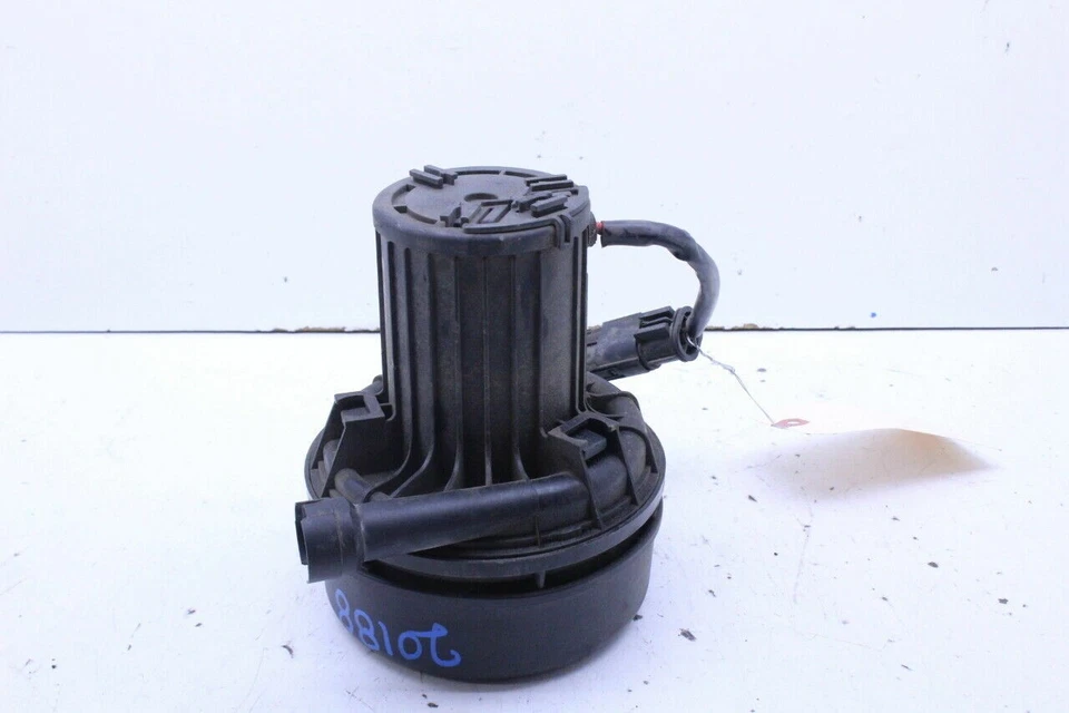 Bomba de inyección de aire BMW Z4 M54 2003-2005 OEM usada Foto 1 de 4