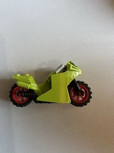 Lego Lime Green Motorcycle With Snake Face Pattern Piece Part # 18895 Ninjago - Picture 1 of 3