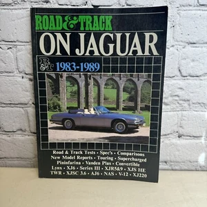 Road & Track On Jaguar 1983-1989 XJS XJ6 XJR XJSC XJ220 Softbound Excellent - Foto 1 di 2