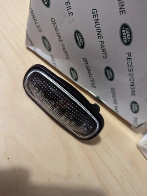 New Genuine Land Rover Freelander 1 Defender Side Repeater Indicator Lamp - Image 1 of 2