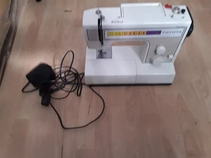 Toyota 221 Electric Sewing Machine - Picture 1 of 6