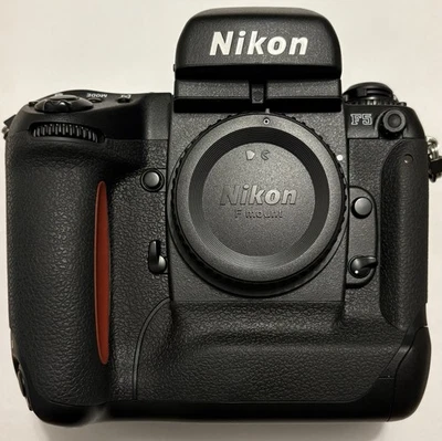 Nikon F5 body store demo unit 94% condition fully tested - Image 1 of 4