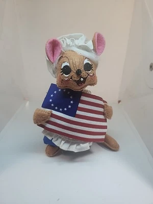 Annalee  Patriotic Fourth Of July BETSY ROSS Brown Mouse 6" W/ Flag, 2013. - Image 1 of 4