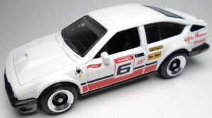 2023 HOT WHEELS ALFA ROMEO GTV6 3.0 #6 WHITE 1:64 DIECAST 2 3/4" RACE CAR W/ RED - Picture 1 of 6