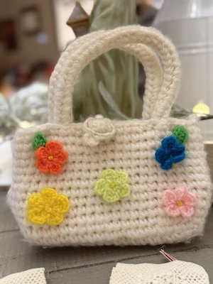 Bolso/Cartera de Mano Crochet Crema Hecho en Japón 100% Acrílico y Guantes de Nylon Talla Única Foto 1 de 4