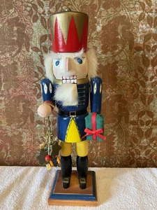 Lot 7 - Wood Nutcracker King, 13.5” Tall/Ornaments & Present In Hands - Picture 1 of 8