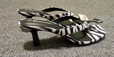  No Boundaries Kitten Heel Sandals Zebra Size 9 Black White NWT — 第 1/4 张图片