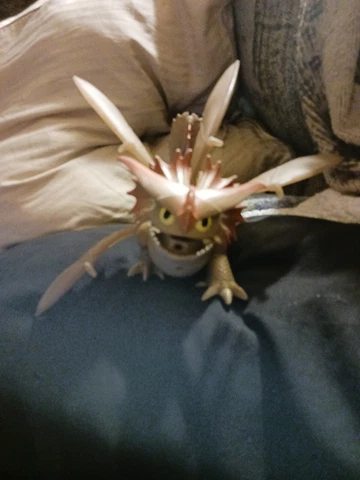 How to Train Your Dragon Defenders of Berk Cloudjumper Action Figure Spin Master Cover