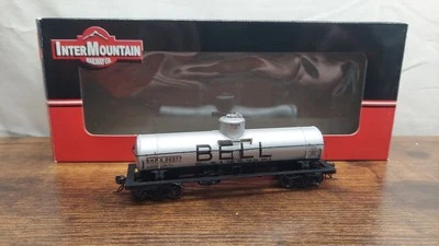 HO Scale Intermountain #46308-16 Bell Oil & Gas Co ACF 8,000 Gallon Tank Car - Image 1 of 4