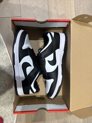 Talla 8 - Nike Dunk Low Negro Blanco W Foto 1 de 4