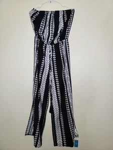 Women's  Cupshe Black White Prints Beach Casual  Jumpsuit  Sz M NEW - Picture 1 of 4
